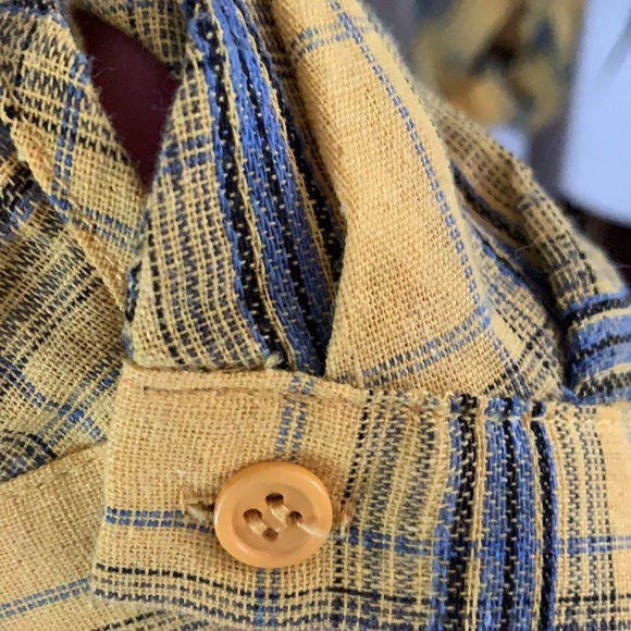 2/$20🍁 Cute Yellow Cotton Summer Blouse - Picture 5 of 10